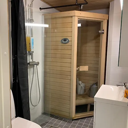 Centrum With Sauna, Леви